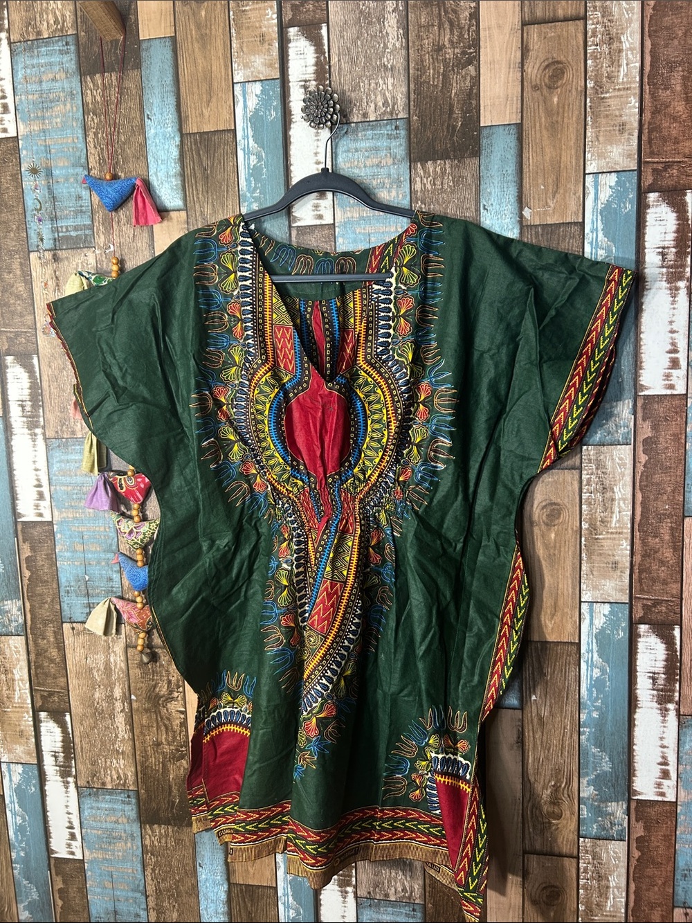 Green Embroidered Dashiki Tunic with Red Accent